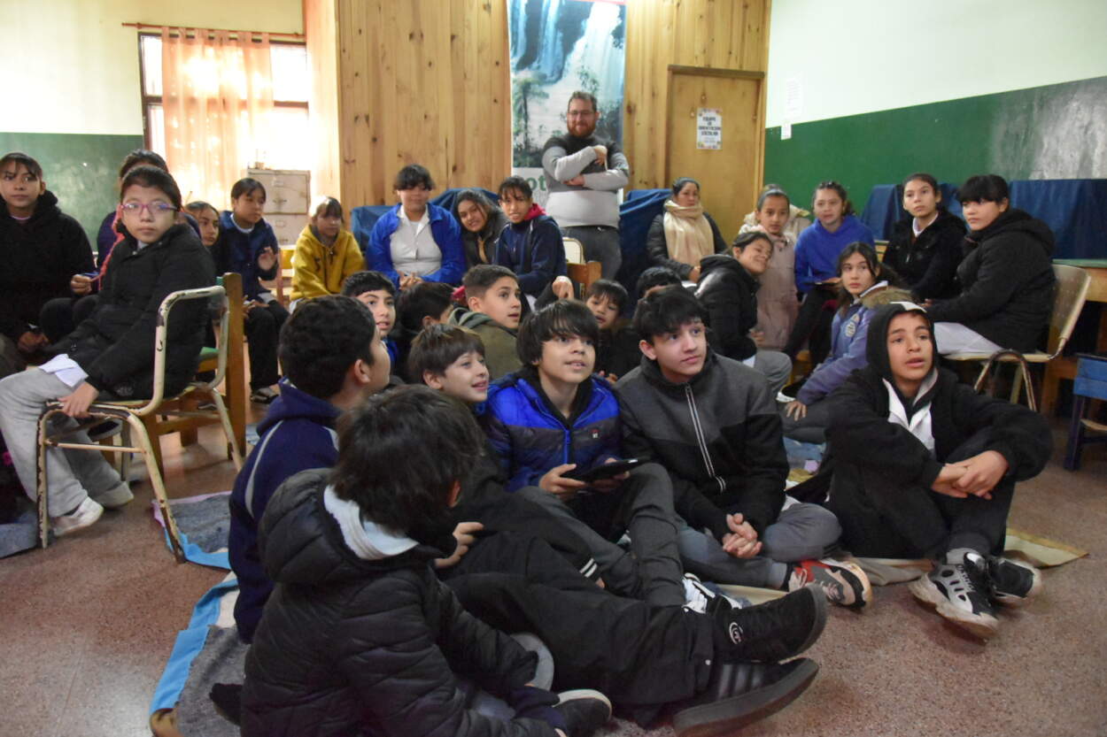 Con tecnología y conocimiento parlamentario la Cámara de Representantes recorre los establecimientos educativos 5 Con tecnología y conocimiento parlamentario la Cámara de Representantes recorre los establecimientos educativos imagen-4