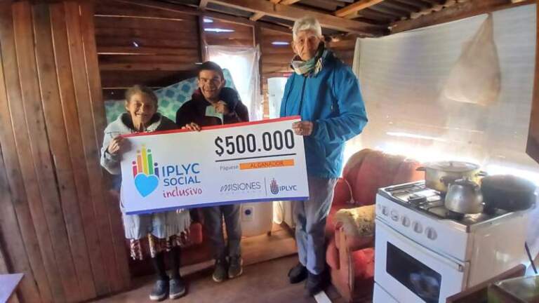 Con el premio del IPLyC Inclusivo, una madre podrá comprar indumentaria para su hijo imagen-46