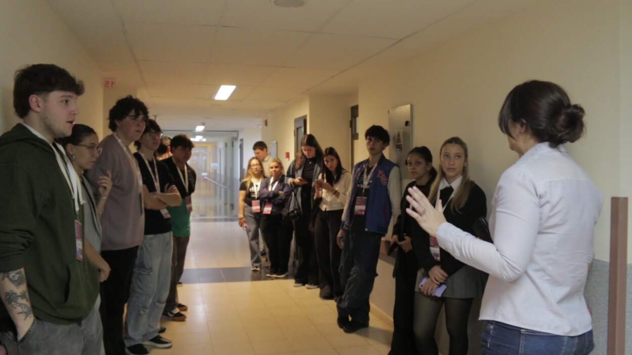 Jóvenes líderes misioneros visitaron el Hospital Madariaga en un intercambio de conocimiento y liderazgo imagen-6