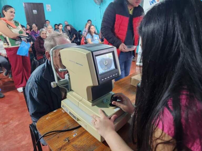 En Colonia Aurora, Mirar Mejor brindó soluciones integrales oftalmológicas imagen-30