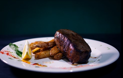 Este miércoles llega la gran final del exitoso concurso de karaoke de céntrico local gastronómico y ya preparan una segunda edición 5 Este miércoles llega la gran final del exitoso concurso de karaoke de céntrico local gastronómico y ya preparan una segunda edición imagen-4