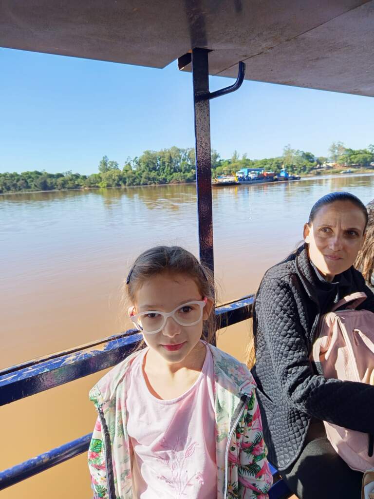 Se busca dar con el paradero de Lucrecia Viviana Kuhn y su hija de 9 años, de Ameghino imagen-31