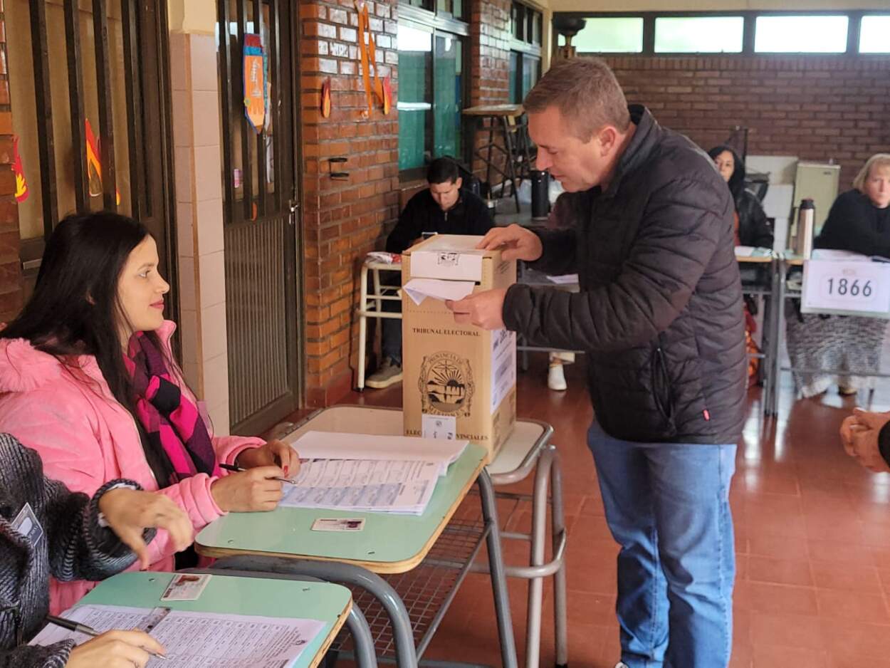 Misiones Elige: “La jornada se desarrolla con normalidad”; “la gente está votando” 5 Misiones Elige: “La jornada se desarrolla con normalidad”; “la gente está votando” imagen-4