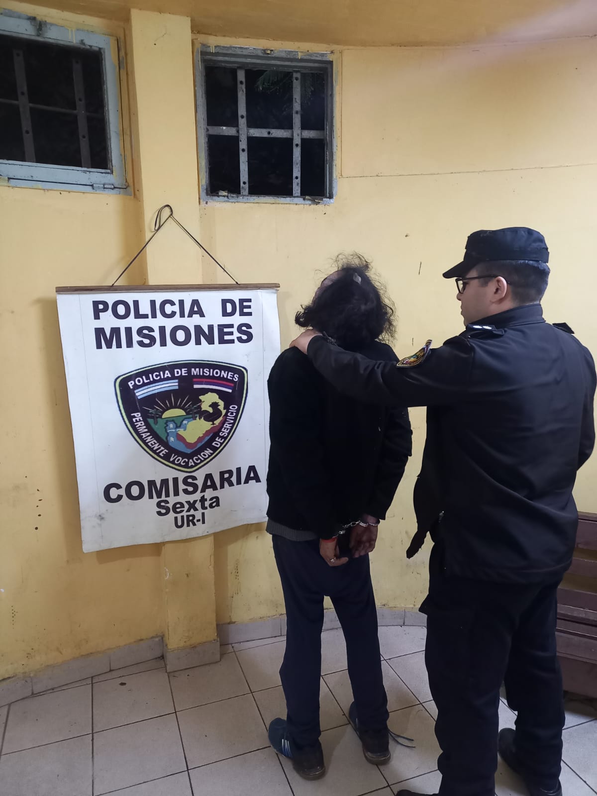 Prófugos capturados cuando fueron a votar: 11 personas detenidas durante los comicios en Misiones 3 Prófugos capturados cuando fueron a votar: 11 personas detenidas durante los comicios en Misiones imagen-2