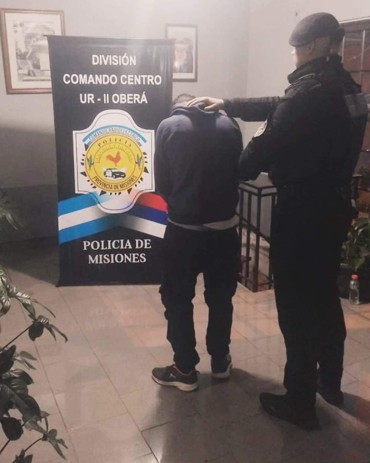 Prófugos capturados cuando fueron a votar: 11 personas detenidas durante los comicios en Misiones 5 Prófugos capturados cuando fueron a votar: 11 personas detenidas durante los comicios en Misiones imagen-4