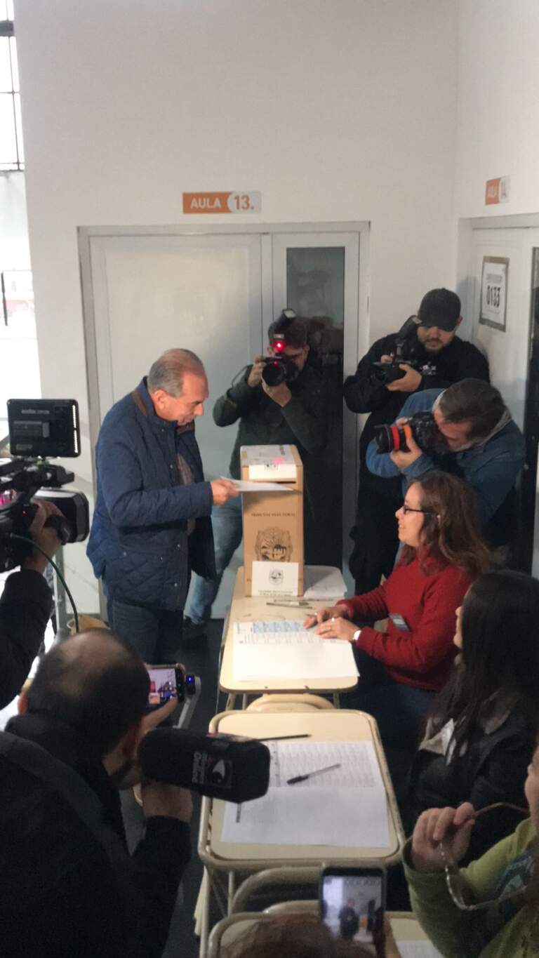 Elecciones 8J: Votó el intendente Stelatto e instó a los electores «a cumplir con ese deber ciudadano» Elecciones 8J: Votó el intendente Stelatto e instó a los electores "a cumplir con ese deber ciudadano" imagen-23