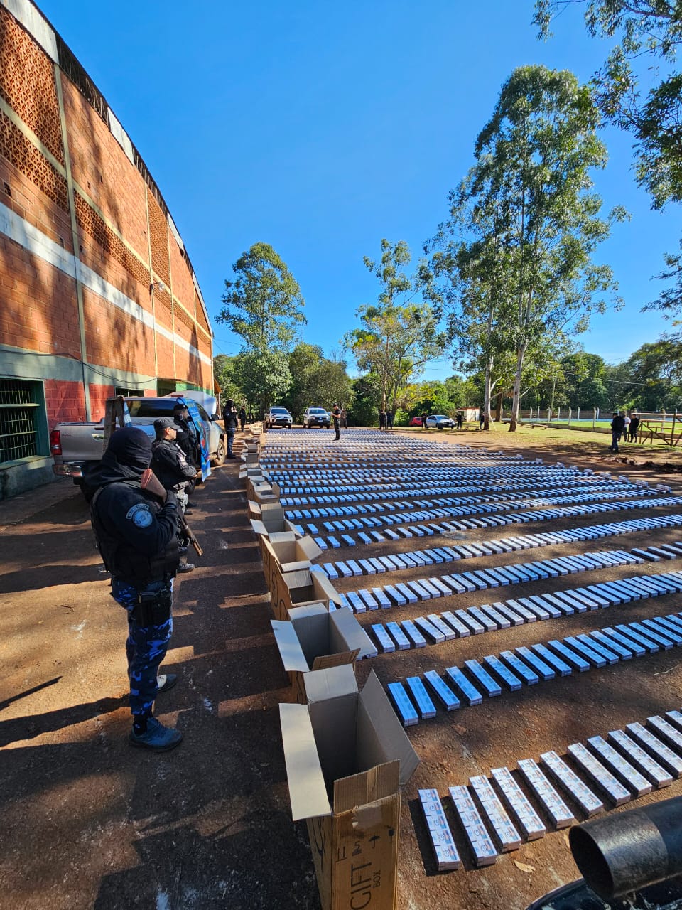 Andresito: Interceptaron una camioneta robada con más de $82 millones en cigarrillos de contrabando 7 Andresito: Interceptaron una camioneta robada con más de $82 millones en cigarrillos de contrabando imagen-6