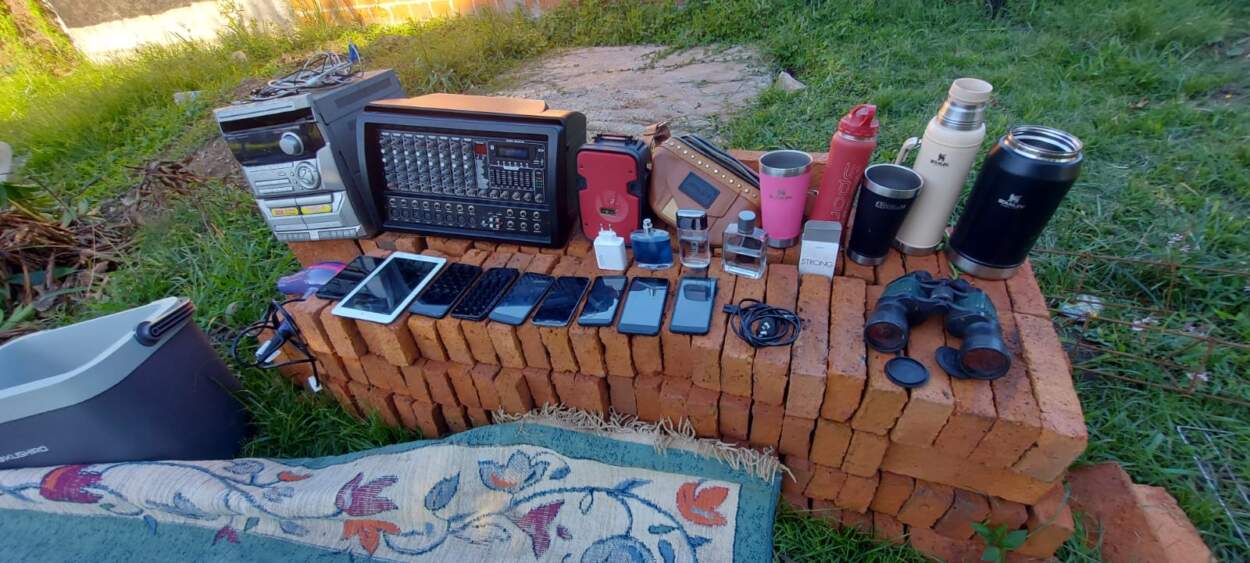 Operación "Blindaje": desmantelaron una red criminal con 20 allanamientos y 26 detenciones en Posadas 11 Operación "Blindaje": desmantelaron una red criminal con 20 allanamientos y 26 detenciones en Posadas imagen-10