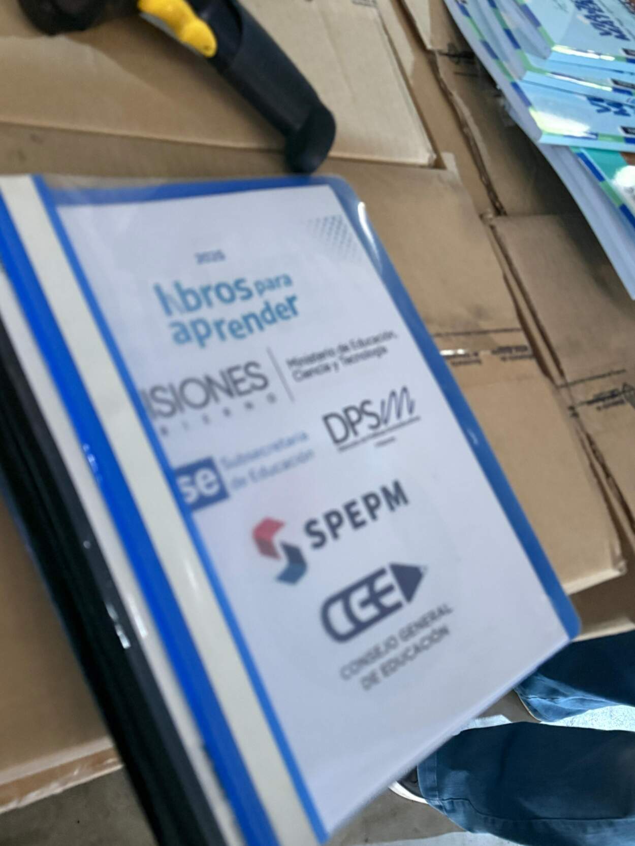 Más de 400 mil libros de Lengua y Matemática llegan a Escuelas de la provincia imagen-2