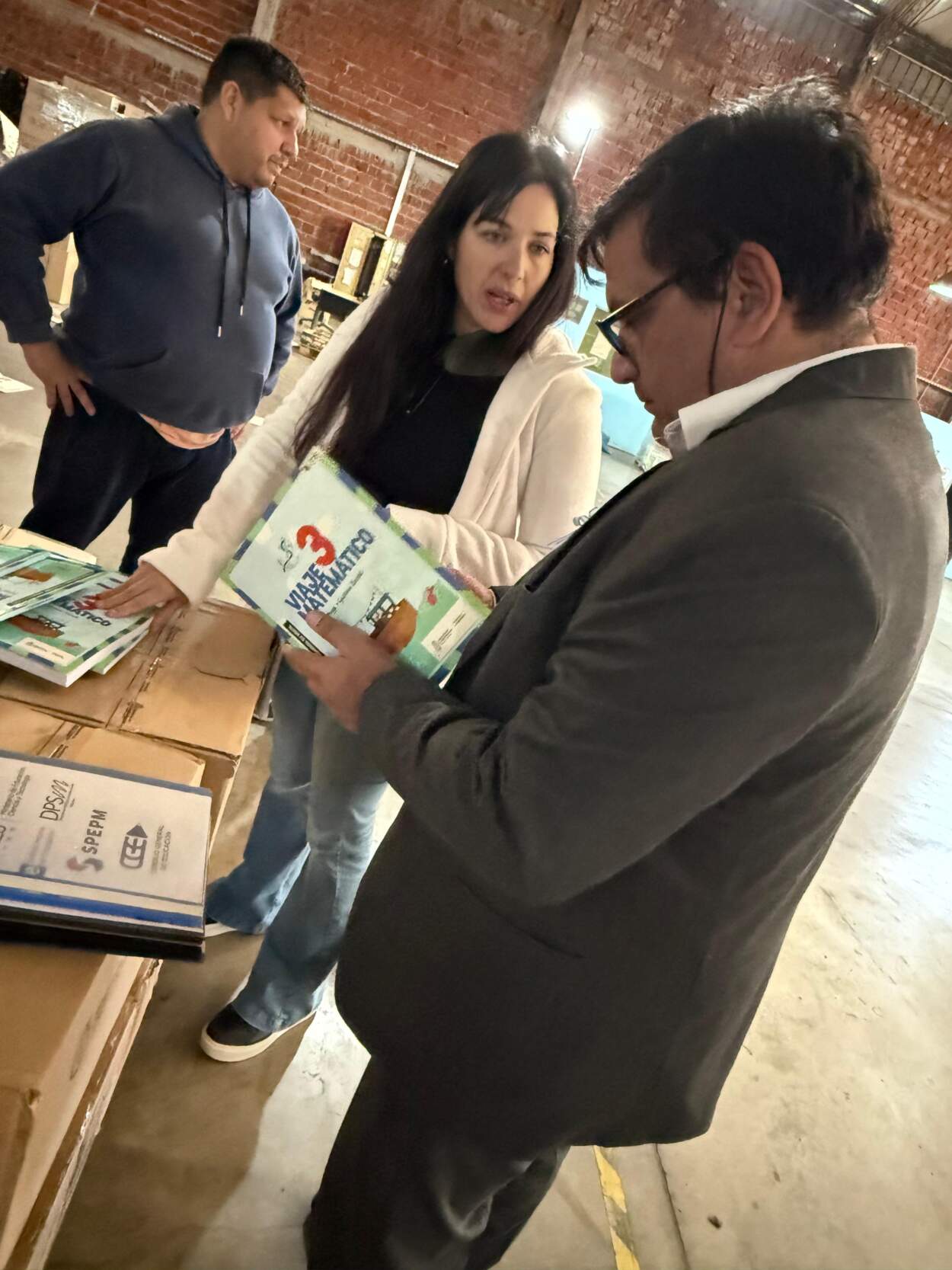 Más de 400 mil libros de Lengua y Matemática llegan a Escuelas de la provincia imagen-6