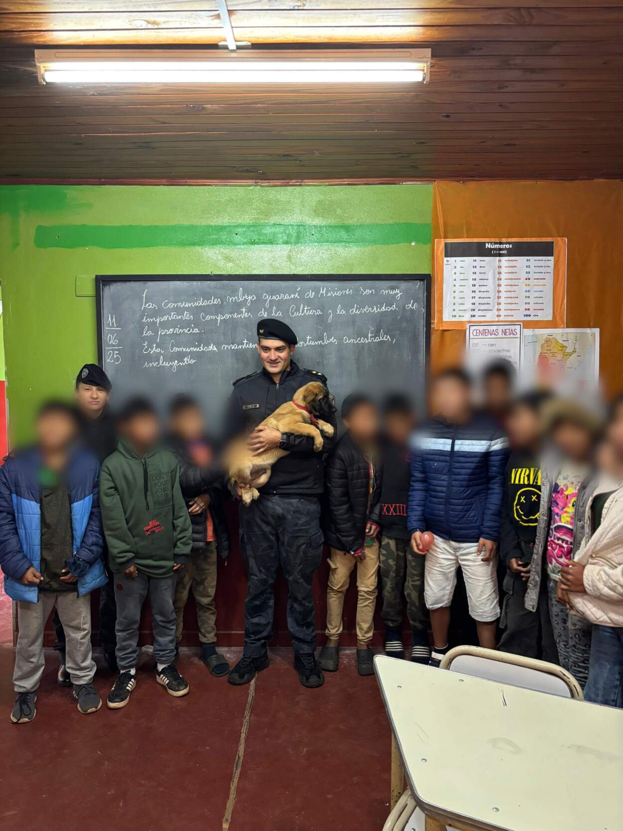 La Policía presentó a sus nuevos canes: Capitán y Rocky, con nombres elegidos por alumnos misioneros 5 La Policía presentó a sus nuevos canes: Capitán y Rocky, con nombres elegidos por alumnos misioneros imagen-4