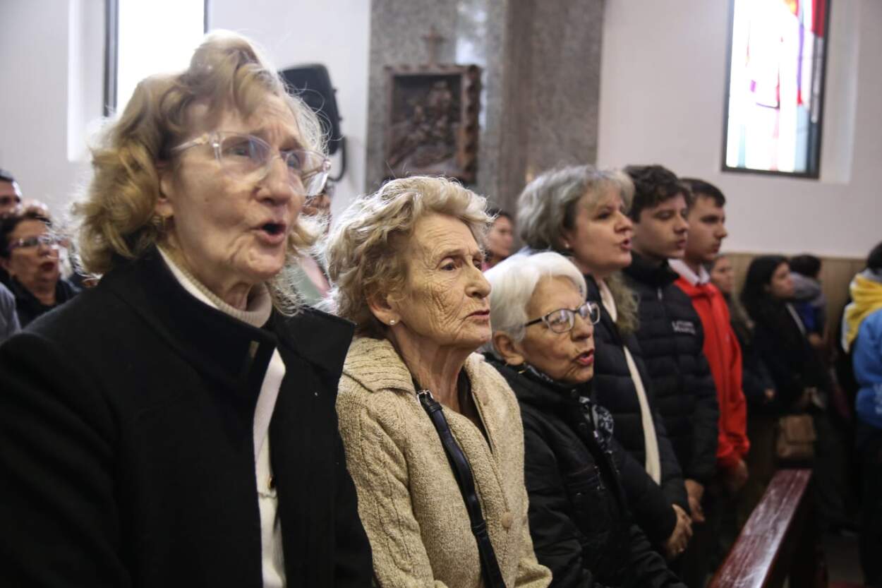 Passalacqua participó de la misa por la fiesta patronal de San Antonio de Padua y el aniversario de la Diócesis de Oberá 15 Passalacqua participó de la misa por la fiesta patronal de San Antonio de Padua y el aniversario de la Diócesis de Oberá imagen-14