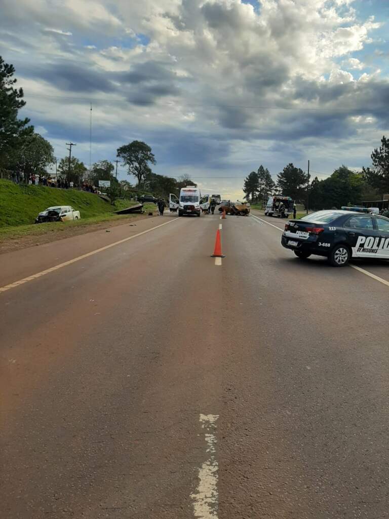 San Vicente: Tres fallecidos y una mujer herida en un siniestro vial imagen-42