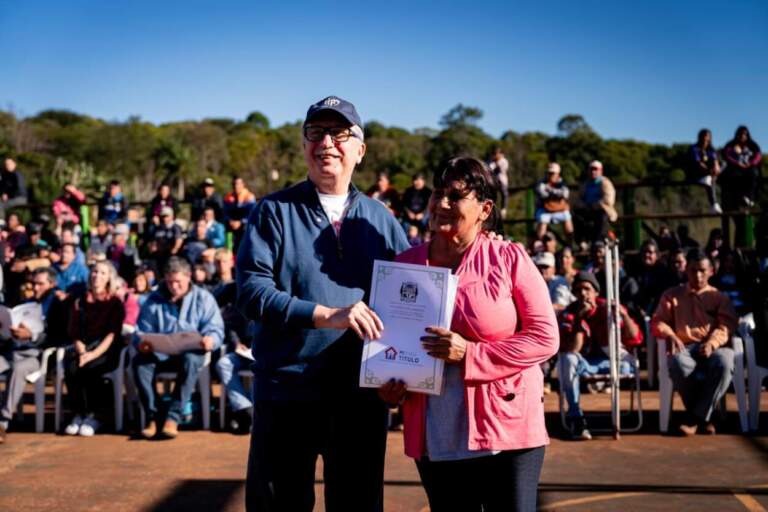 Passalacqua entregó más de 200 Títulos de propiedad a vecinos de Dos de Mayo imagen-2