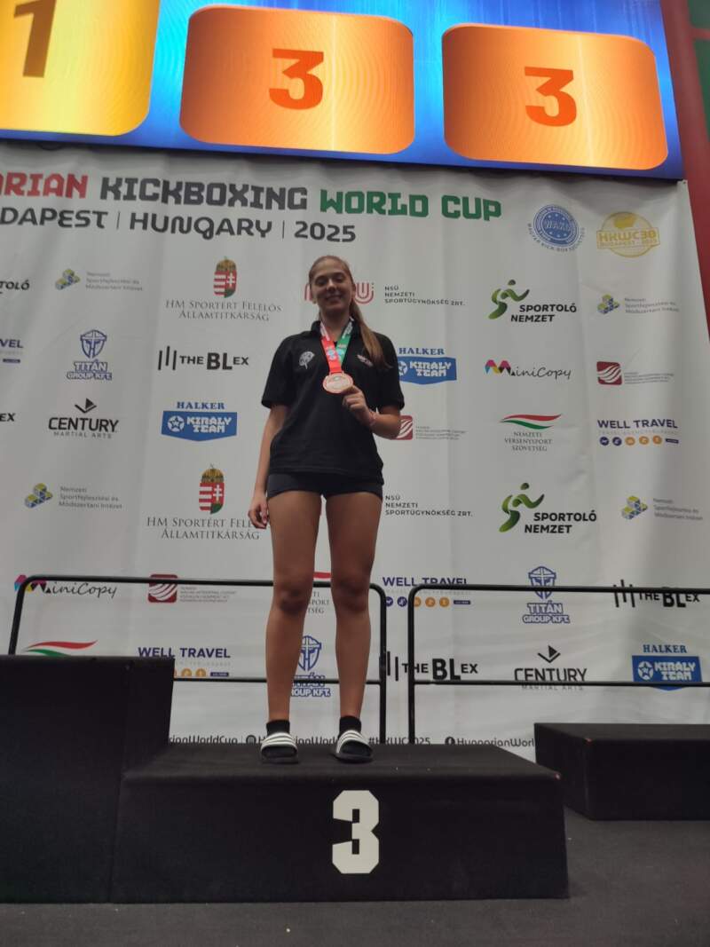 Kickboxing: Alina Espindola se subió al podio en Rumania 5 Kickboxing: Alina Espindola se subió al podio en Rumania imagen-4