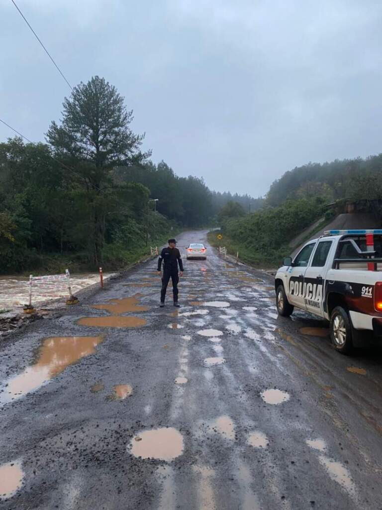 Jardín América: habilitado el tránsito sobre el puente provisorio en la arroyo Tabay en Ruta Provincial 7 imagen-41