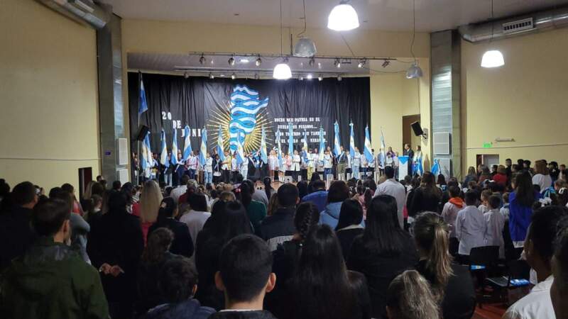Campo Grande: “Nuestra bandera se refleja en el cielo y en nuestra patria con unos valores grandísimos”, dijo el intendente Sartori 7 Campo Grande: “Nuestra bandera se refleja en el cielo y en nuestra patria con unos valores grandísimos”, dijo el intendente Sartori imagen-6