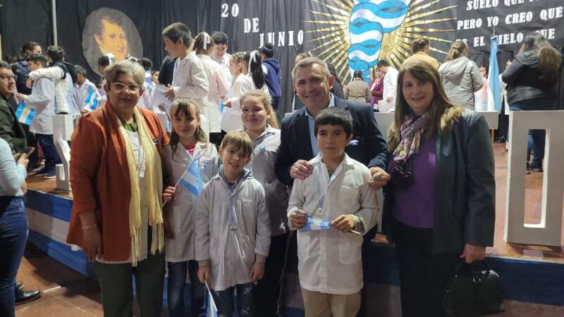 Campo Grande: “Nuestra bandera se refleja en el cielo y en nuestra patria con unos valores grandísimos”, dijo el intendente Sartori 5 Campo Grande: “Nuestra bandera se refleja en el cielo y en nuestra patria con unos valores grandísimos”, dijo el intendente Sartori imagen-4