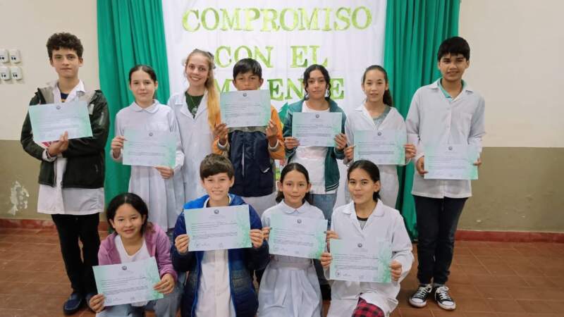 Guardaparques brindaron una charla sobre el compromiso con el medio ambiente para alumnos de Puerto Leoni imagen-6