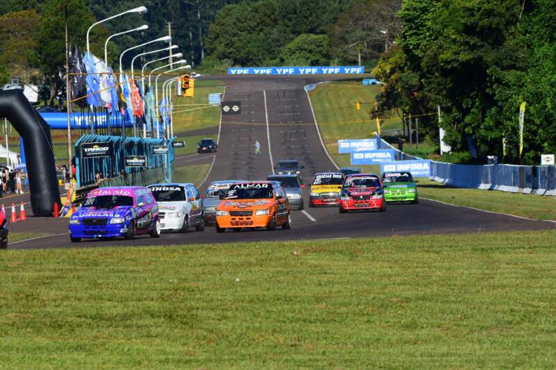 Automovilismo: Oberá recibe al Misionero de Pista con invitados en el TC 4000 3 Automovilismo: Oberá recibe al Misionero de Pista con invitados en el TC 4000 imagen-2