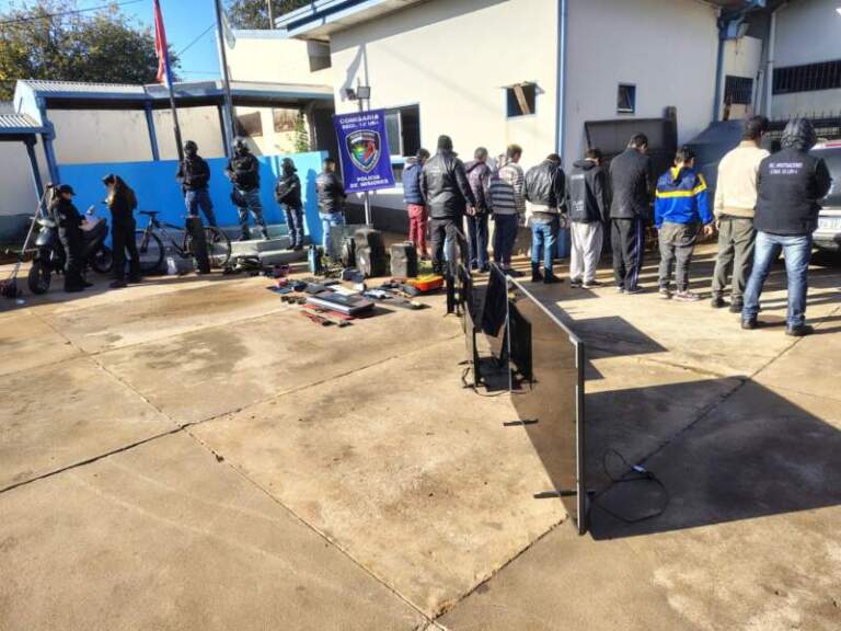 Capturan a nueve integrantes de una banda delictiva en Posadas: tenían más de 50 elementos robados imagen-36