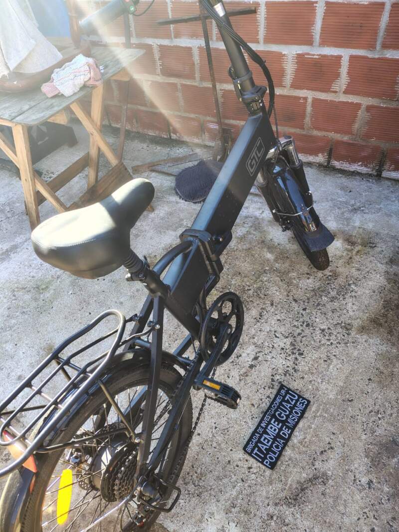 Desbaratan la banda narco de Itaembé: tenían una caja fuerte con droga, también objetos robados 7 Desbaratan la banda narco de Itaembé: tenían una caja fuerte con droga, también objetos robados imagen-6