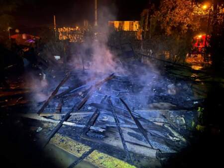 Intervenciones policiales y de emergencia en Posadas y Oberá: rescate tras despiste y dos incendios domiciliarios Intervenciones policiales y de emergencia en Posadas y Oberá: rescate tras despiste y dos incendios domiciliarios imagen-8
