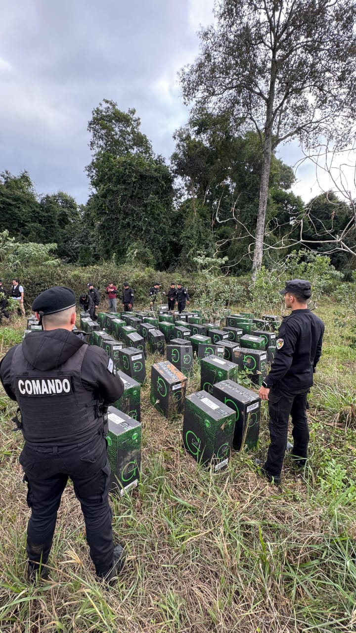 Operación Mariela: un contrabandista fue detenido con una furgoneta abarrotada de cigarrillos imagen-4