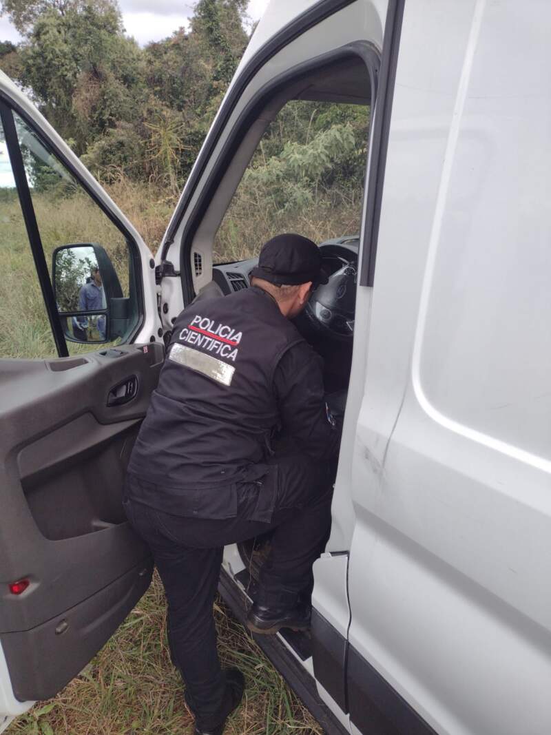 Operación Mariela: un contrabandista fue detenido con una furgoneta abarrotada de cigarrillos imagen-10