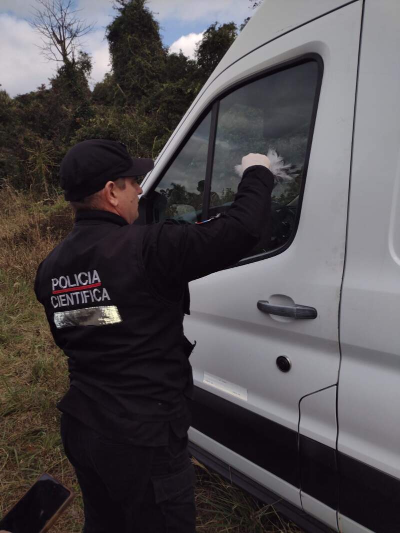 Operación Mariela: un contrabandista fue detenido con una furgoneta abarrotada de cigarrillos imagen-8