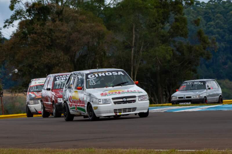 Automovilismo: Oberá volvió a vibrar con las finales del Misionero de Pista imagen-8