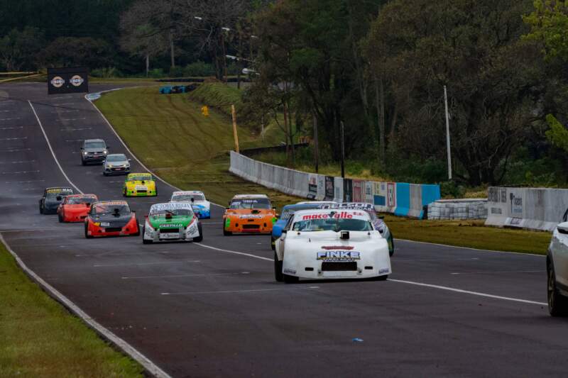 Automovilismo: Oberá volvió a vibrar con las finales del Misionero de Pista imagen-4