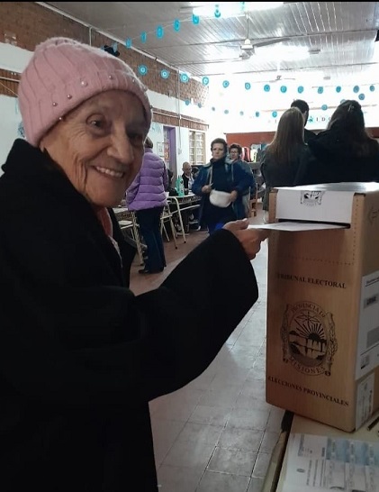 Misiones Elige: Doña Sosola, con sus 93 años, ejemplo de compromiso cívico imagen-2
