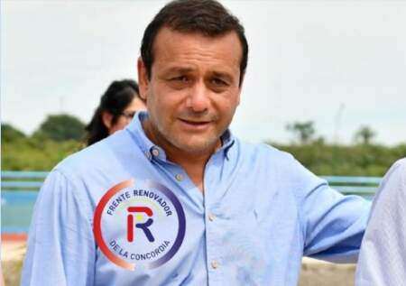 Elecciones 26-O: «Por la camiseta, defendé tu equipo, Herrera Ahuad merece todo nuestro apoyo», arengó Roque Gervasoni Elecciones 26-O: "Por la camiseta, defendé tu equipo, Herrera Ahuad merece todo nuestro apoyo", arengó Roque Gervasoni imagen-4