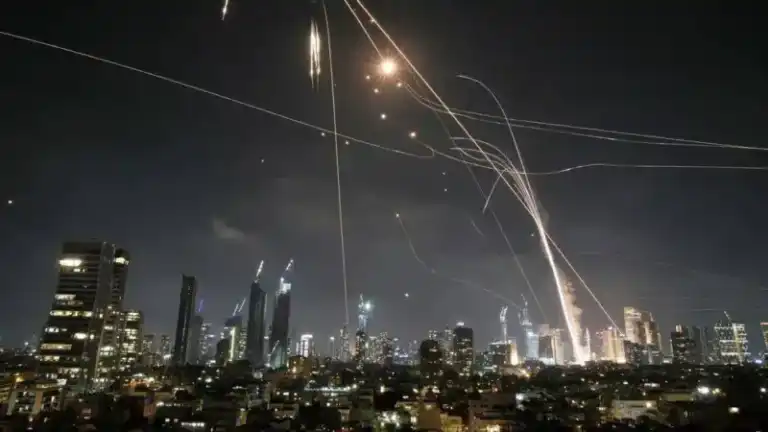 Donald Trump anunció que Israel e Irán acordaron un alto el fuego imagen-19