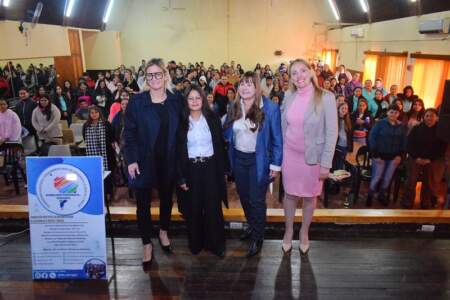 El programa Empleo Joven del Ministerio de Trabajo capacitó a más de 200 personas en Montecarlo El programa Empleo Joven del Ministerio de Trabajo capacitó a más de 200 personas en Montecarlo imagen-1