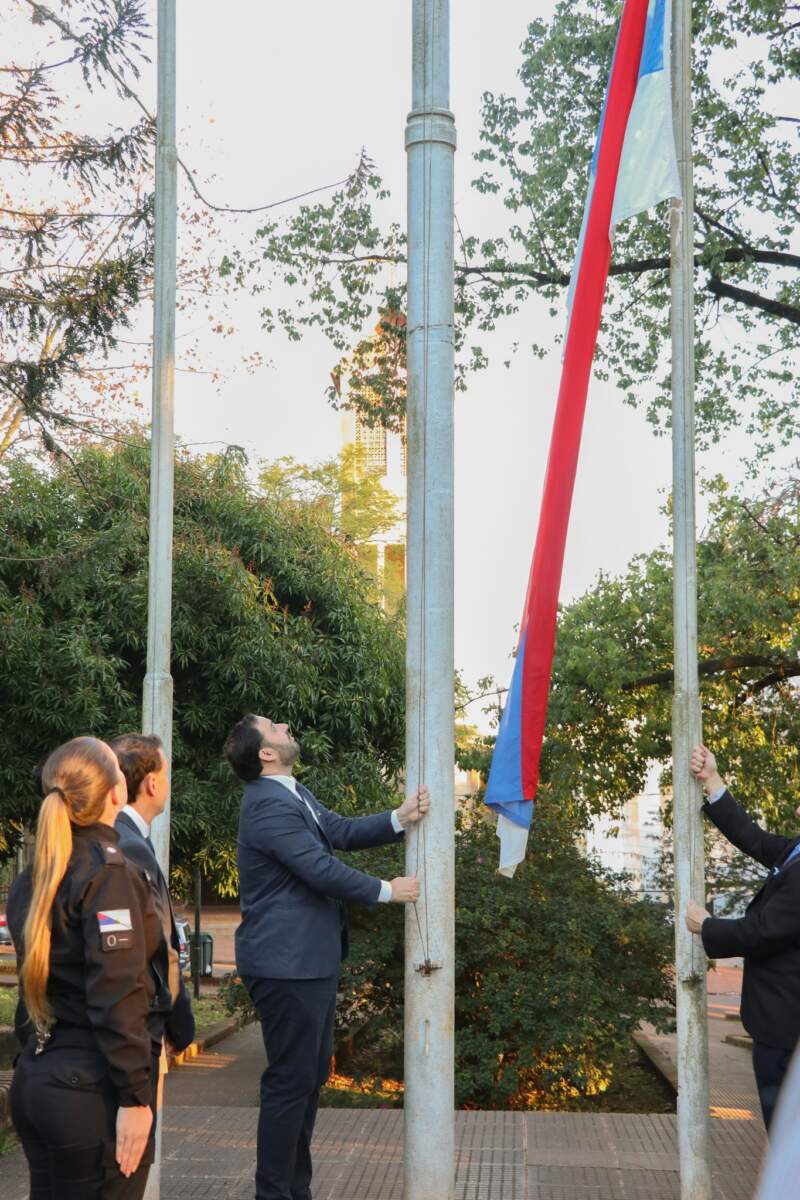 Día de la Independencia: “Hay que sacarse las banderas políticas y ponerse la bandera que es la celeste y blanca”, pidió Sebely imagen-12