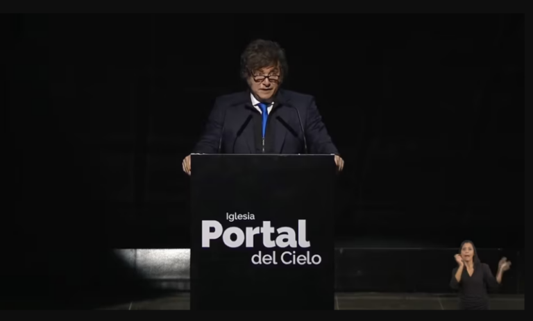 Milei habló en la inauguración del mayor templo evangélico del país y apuntó contra el peronismo: “Por suerte están empezando a caer presos” imagen-35