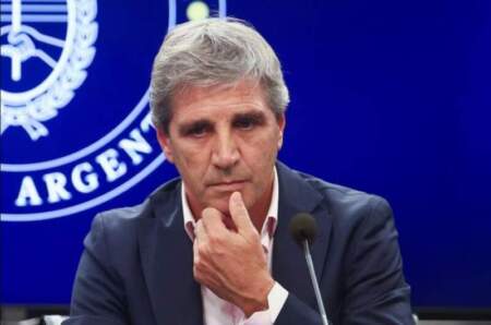 El Gobierno salió a ponerle un techo de $1.300 al dólar oficial para evitar un impacto sobre la inflación imagen-7