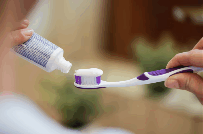 La Anmat prohibió la comercialización de una pasta dental tras reportar efectos adversos imagen-13