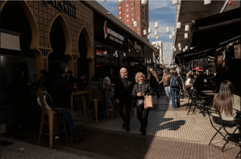 La actividad económica se estancó en junio y los analistas advierten un impacto por la suba de tasas imagen-4