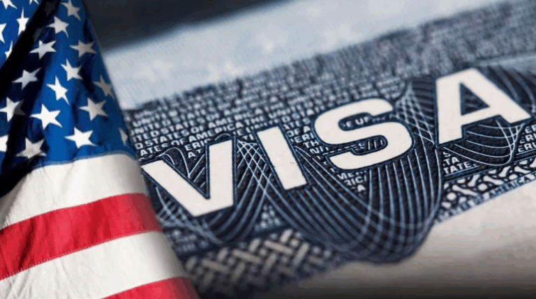 Cómo funciona el Programa Visa Waiver que permitiría que los argentinos ingresen a los Estados Unidos sin tener que tramitar la autorización de viaje imagen-32