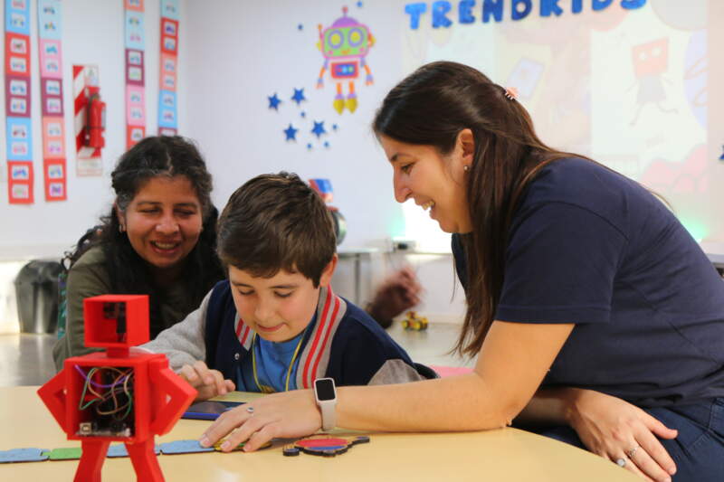 Con una gran convocatoria se vivió la experiencia TecnoTravesía en la Escuela de Robótica de Misiones imagen-6