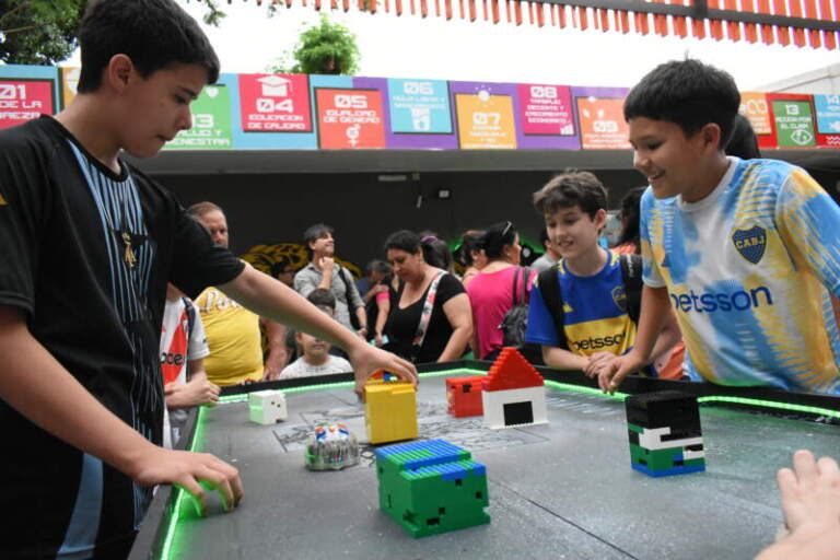 La Escuela de Robótica invita a vivir una experiencia educativa transformadora: llega Tecno Travesía imagen-29