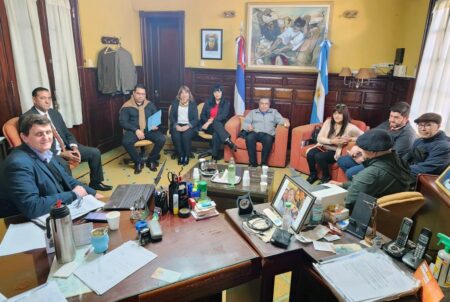 Gobierno provincial y gremios trabajaron en el detalle de los aumentos salariales previstos para julio y septiembre imagen-3