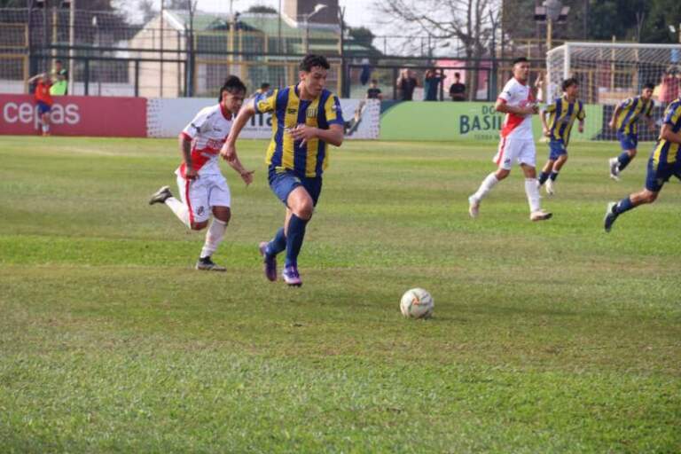 Fútbol Posadeño: Guaraní se quedó con una nueva edición del clásico imagen-34