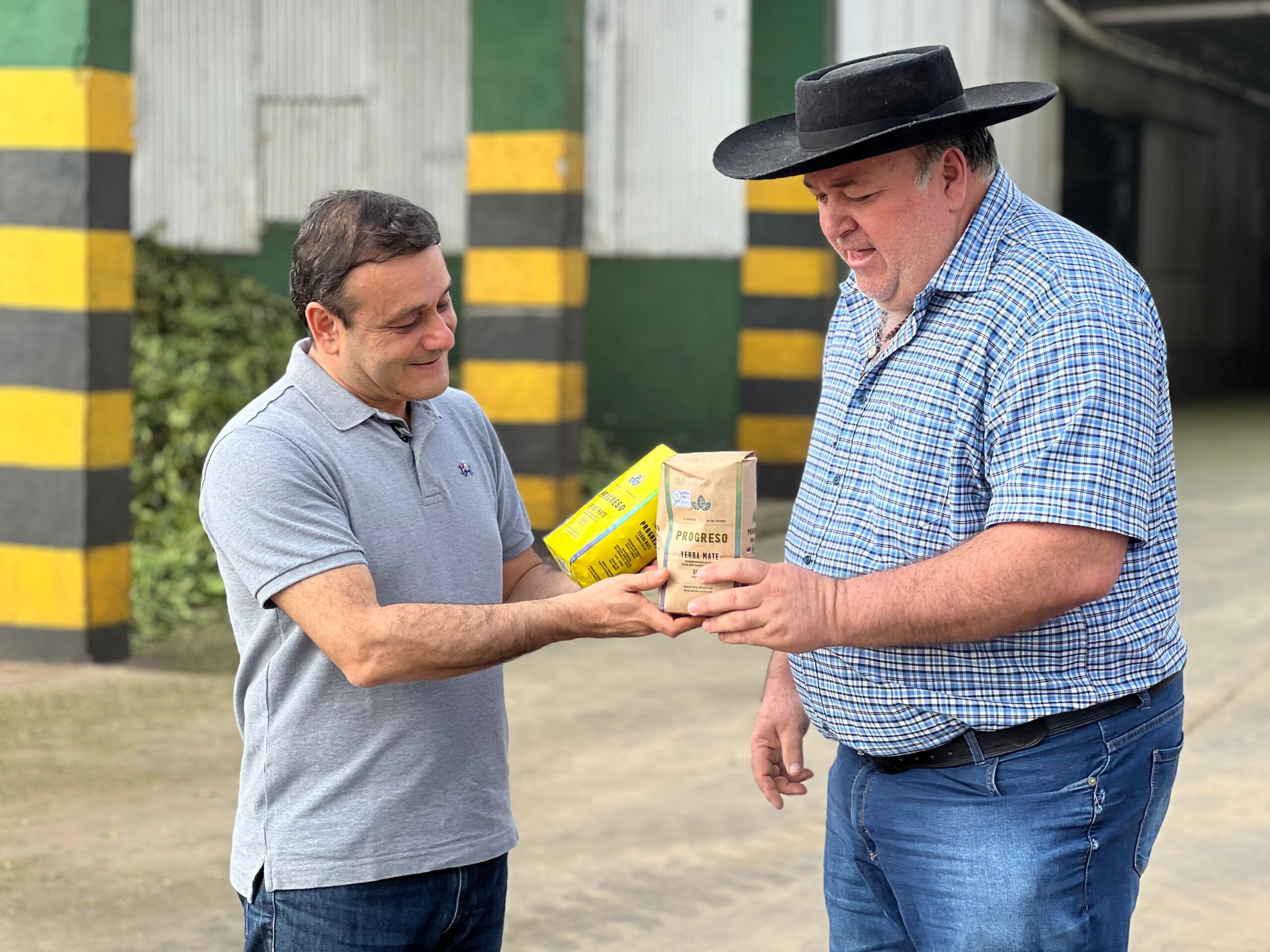 «El desarrollo de nuestra provincia está en las manos de los productores», dijo Herrera Ahuad "El desarrollo de nuestra provincia está en las manos de los productores", dijo Herrera Ahuad imagen-1