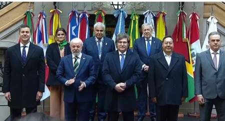 Cumbre del Mercosur: Javier Milei encabeza reunión con mandatarios y traspasa mando a Brasil imagen-1