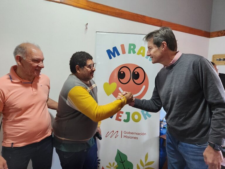 Mirar Mejor fue a Bonpland y ya llegó a 40 comunas con servicios oftalmológicos integrales imagen-28