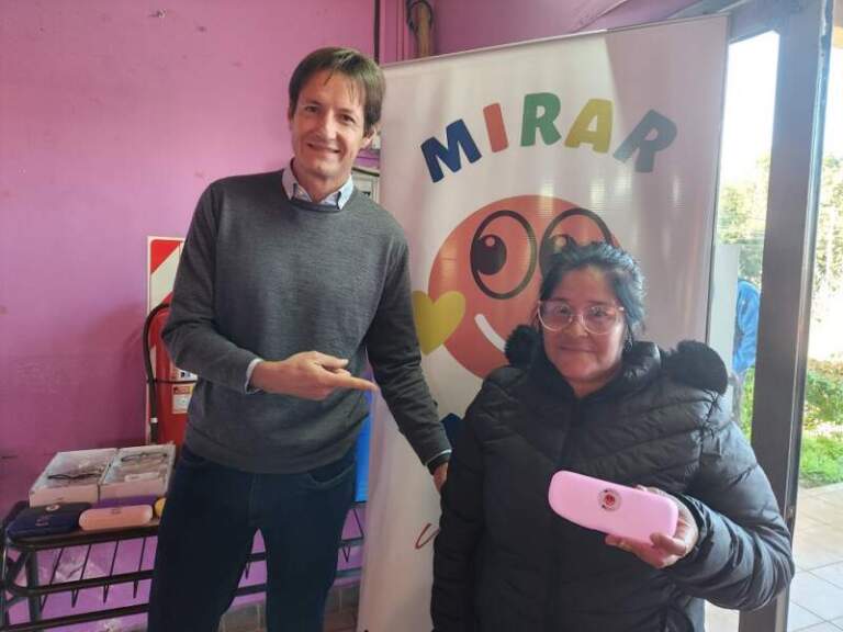 Más de 60 vecinos de San José accedieron a controles y anteojos gratuitos con el programa Mirar Mejor Más de 60 vecinos de San José accedieron a controles y anteojos gratuitos con el programa Mirar Mejor imagen-24